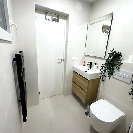 Apartment Bajo Acogedor, Moderno, Cerca Del Mar